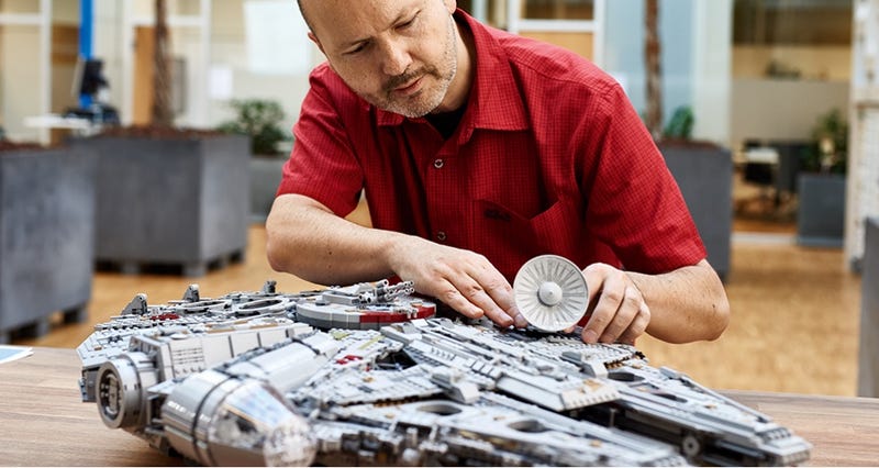 LEGO Star Wars UCS Millennium Falcon (75192)