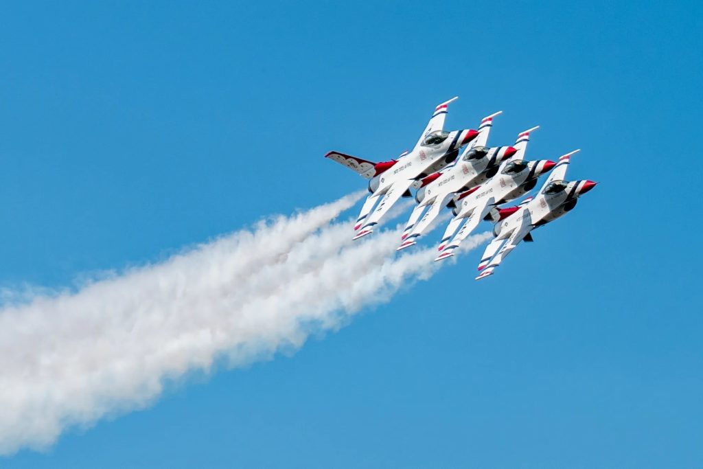 Jet Team: U.S. Air Force Thunderbirds (United States)