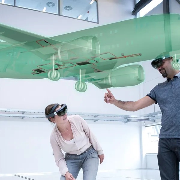 Virtual Reality as a Tool for Amateur Aerospace Clubs