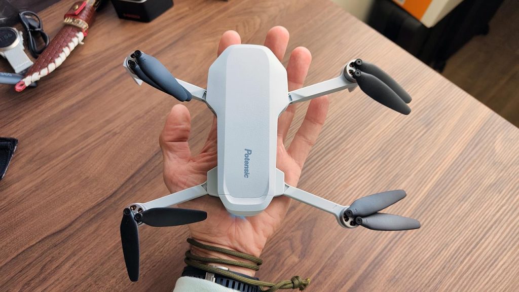 Drone: Potensic Atom SE